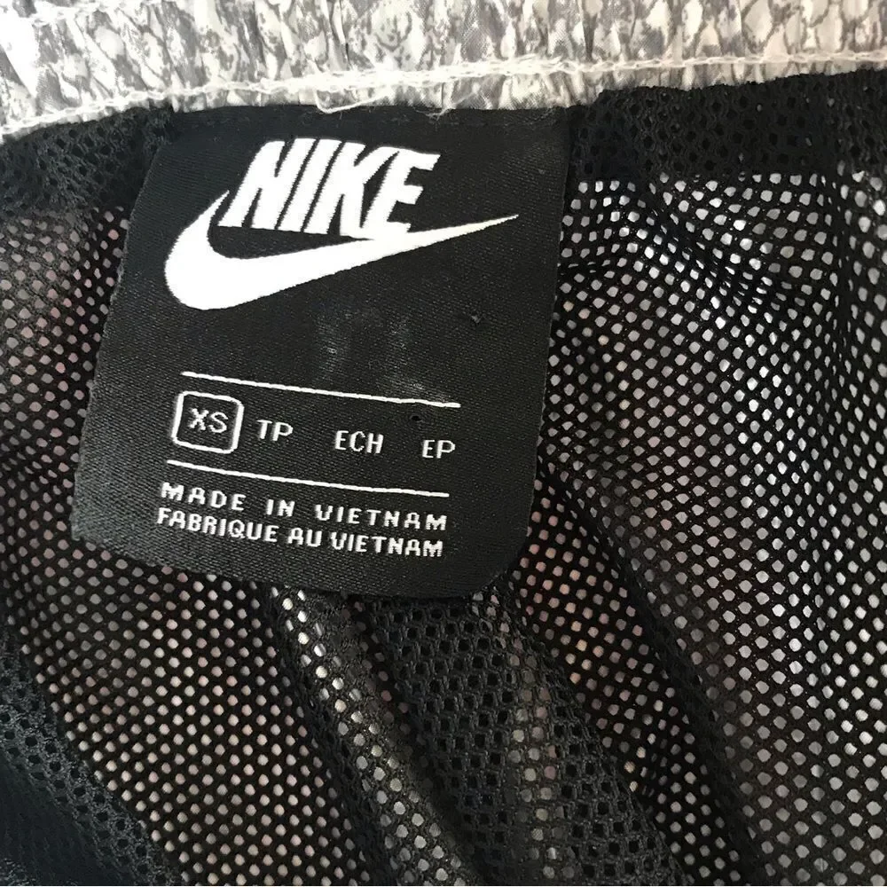 Nike shell joggers - Picture 7 of 7